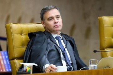 Ministro André Mendonça reuniu-se, no último dia 13, com investigadores da PF, que ainda analisam dados de 100 telefones apreendidos - (crédito: Gustavo Moreno/STF) Ministro André Mendonça reuniu-se, no último dia 13, com investigadores da PF, que ainda analisam dados de 100 telefones apreendidos - (crédito: Gustavo Moreno/STF)