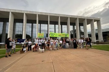 Tutores de animais pedem justiça pelo cão Orelha - (crédito: Fabrício Di Carvalho) Tutores de animais pedem justiça pelo cão Orelha - (crédito: Fabrício Di Carvalho)