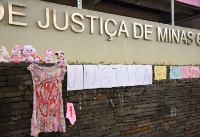 Decis&atilde;o motivou protesto na sede do TJMG, em Belo Horizonte -  (crédito: Gladyston Rodrigues/EM/D.A/Press)