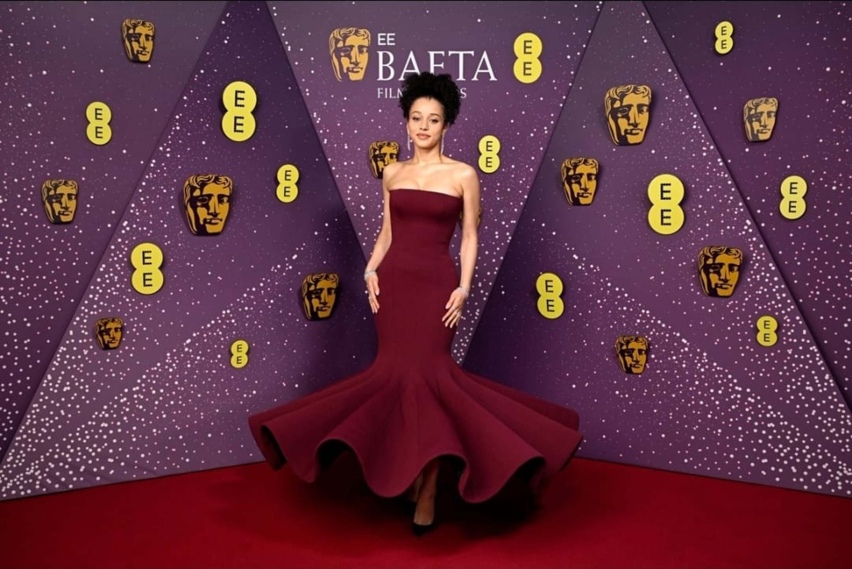 Chase Infiniti no tapete vermelho do #EEBAFTAs