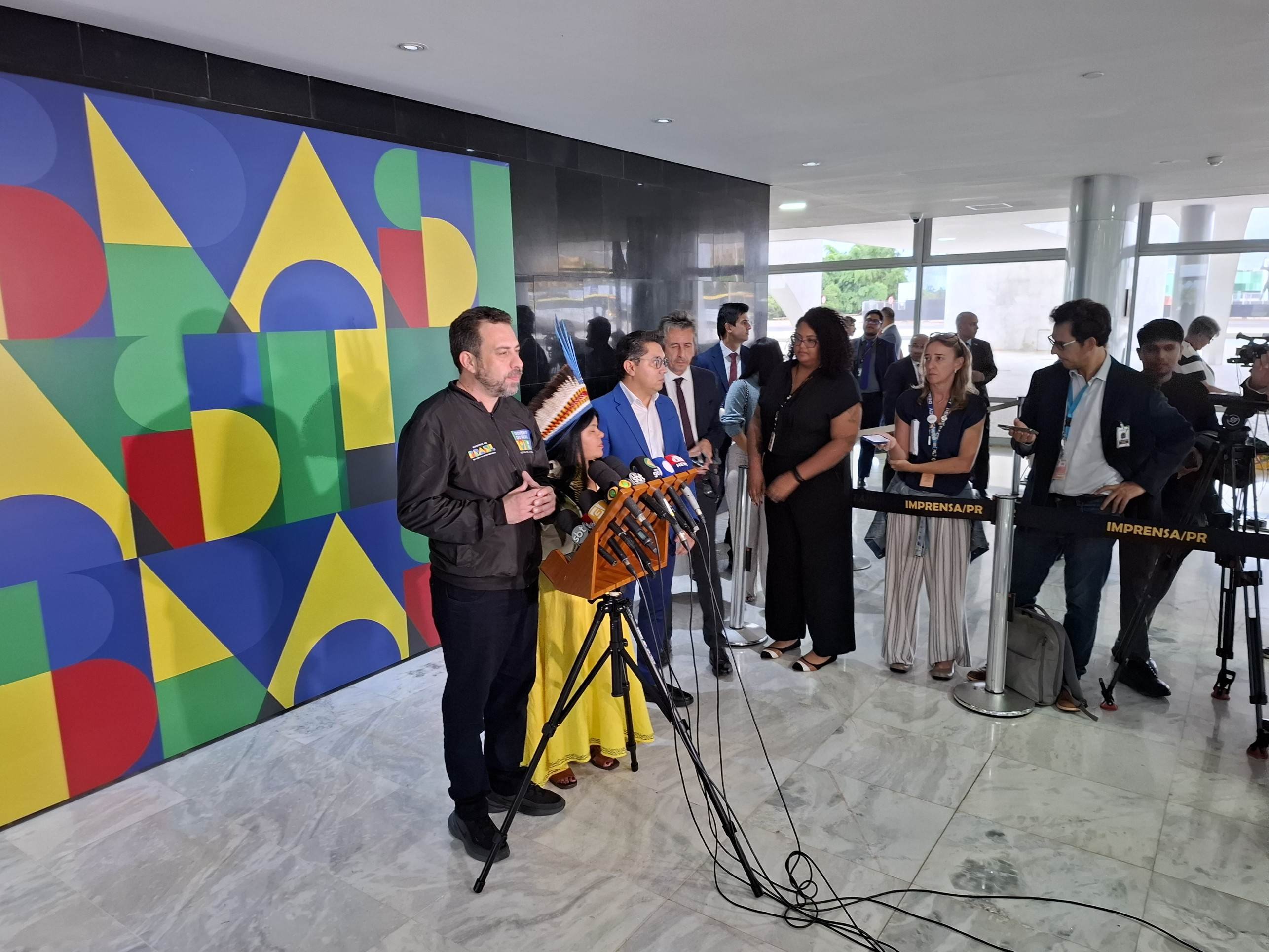 Lula vai revogar decreto das hidrovias, anuncia Guilherme Boulos