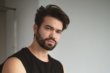 Eliot Tosta, ator - (crédito: Carolina Schiavenin) Eliot Tosta, ator - (crédito: Carolina Schiavenin)