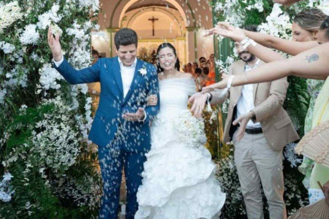 Casamento entre a deputada federal Tabata Amaral (PSB-SP) e o prefeito de Recife, João Campos (PSB), é alvo de críticas da ala conservadora - (crédito: Camilla Bandeira) Casamento entre a deputada federal Tabata Amaral (PSB-SP) e o prefeito de Recife, João Campos (PSB), é alvo de críticas da ala conservadora - (crédito: Camilla Bandeira)