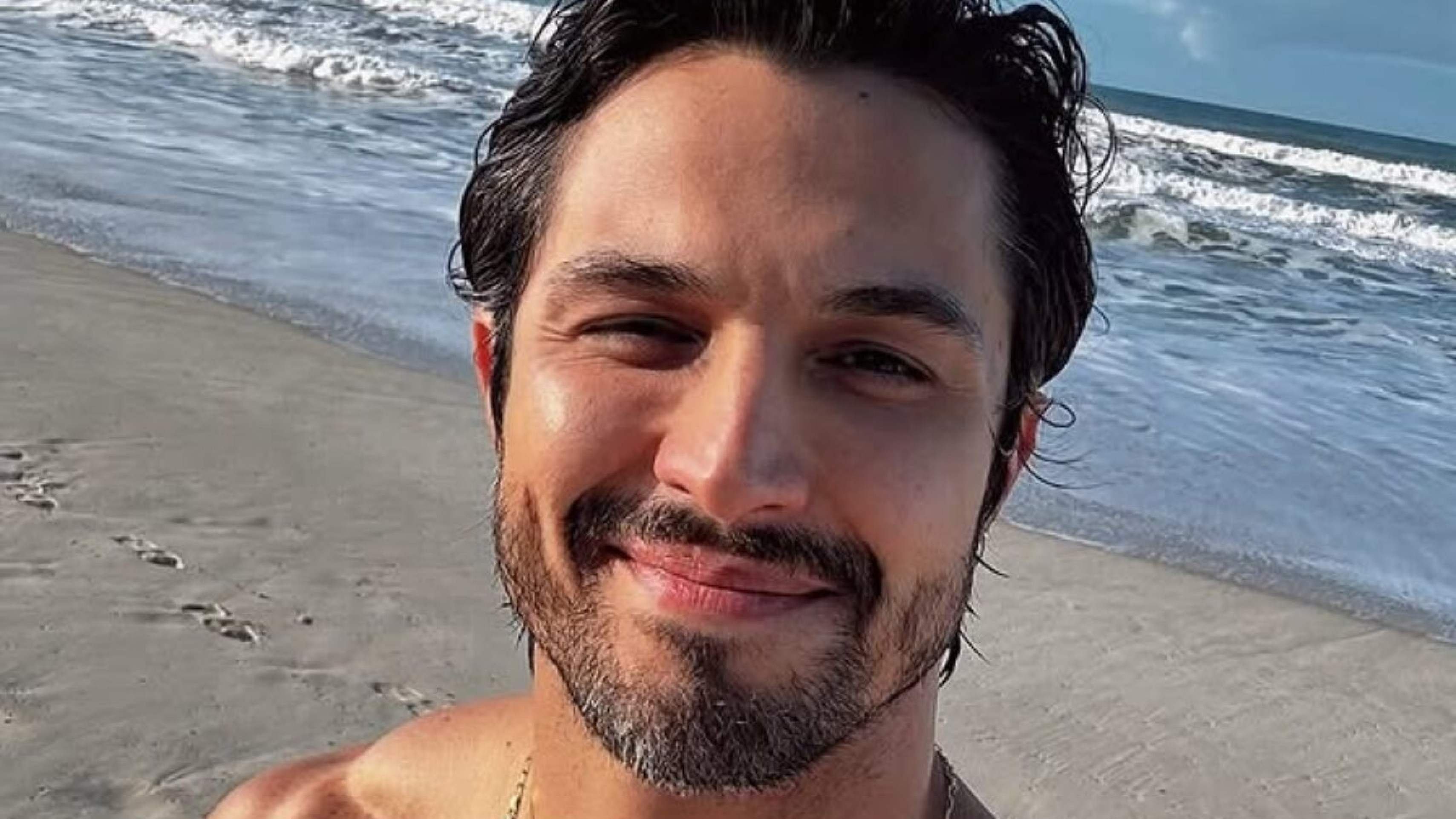 Sucesso em 'Três Graças', Romulo Estrela protagoniza ensaio ousado -  (crédito: Observatorio dos Famosos)