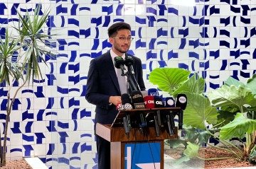 Kim Kataguiri (União-SP) destacou que a PEC sobre o IPVA avançou de forma inédita no Congresso, em coletiva realizada nesta terça (24/2), no Salão Verde da Câmara - (crédito: Vanilson Oliveira ) Kim Kataguiri (União-SP) destacou que a PEC sobre o IPVA avançou de forma inédita no Congresso, em coletiva realizada nesta terça (24/2), no Salão Verde da Câmara - (crédito: Vanilson Oliveira )