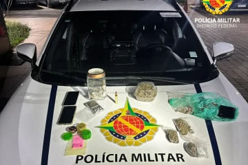 A PMDF localizou as drogas em alguns móveis do apartamento - (crédito: Divulgação/PMDF) A PMDF localizou as drogas em alguns móveis do apartamento - (crédito: Divulgação/PMDF)