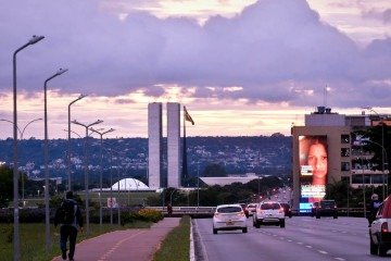 Bom dia, Brasília! Dia será de chuvas e tempo fechado - (crédito: Ed Alves/CB/DA Press) Bom dia, Brasília! Dia será de chuvas e tempo fechado - (crédito: Ed Alves/CB/DA Press)