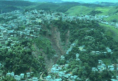 Deslizamentos, alagamentos e estragos nas estruturas da cidade foram registrados ap&oacute;s fortes chuvas -  (crédito: Governo de Minas/Divulga&ccedil;&atilde;o)