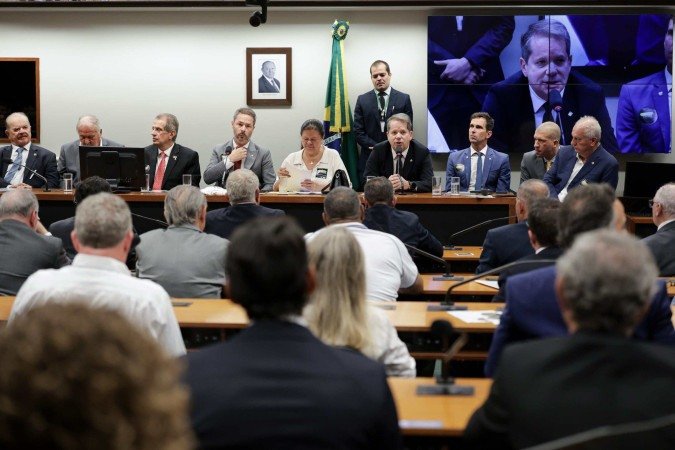 A tropa de choque do esporte esteve na Câmara com Zico, os presidentes do Flamengo, Bap, e do COB, Marco La Porta, e campeões olímpicos - (crédito: Wagner Araújo/COB) A tropa de choque do esporte esteve na Câmara com Zico, os presidentes do Flamengo, Bap, e do COB, Marco La Porta, e campeões olímpicos - (crédito: Wagner Araújo/COB)