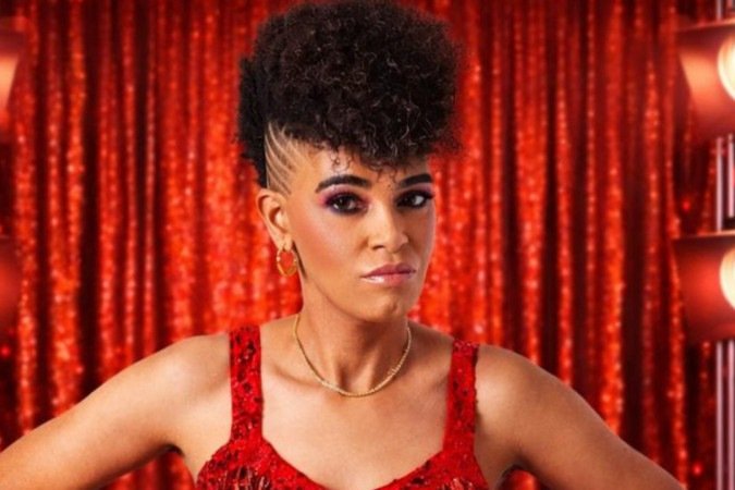 Marah bomba na folia, arrasta multidões e desabafa: Marah bomba na folia, arrasta multidões e desabafa: