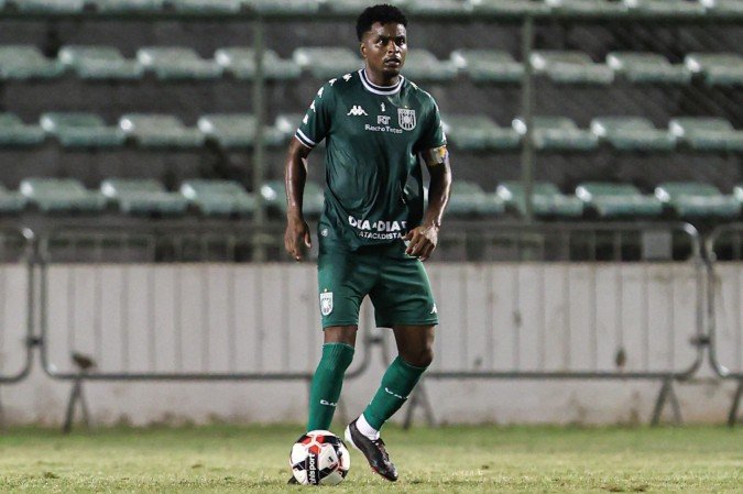 Membros da família Ribeiro, Moisés e Lucas terão o primeiro duelo. Dupla demonstrou alegria e ansiedade pelo encontro no gramado do Bezerrão