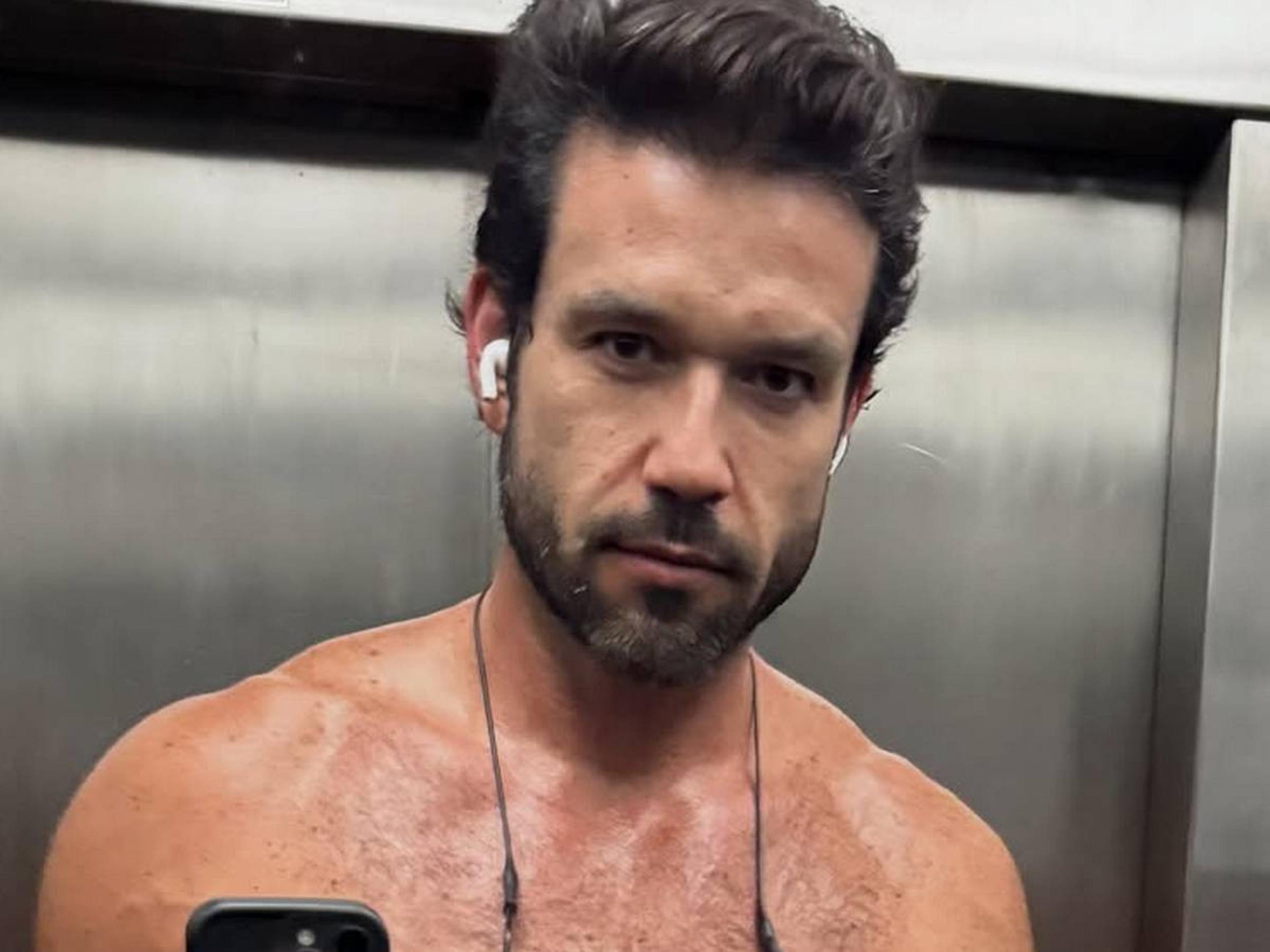 Sergio Marone rebate críticas após assumir ser ecossexual: 'Não é rótulo' - (crédito: Observatorio dos Famosos) Sergio Marone rebate críticas após assumir ser ecossexual: 'Não é rótulo' - (crédito: Observatorio dos Famosos)