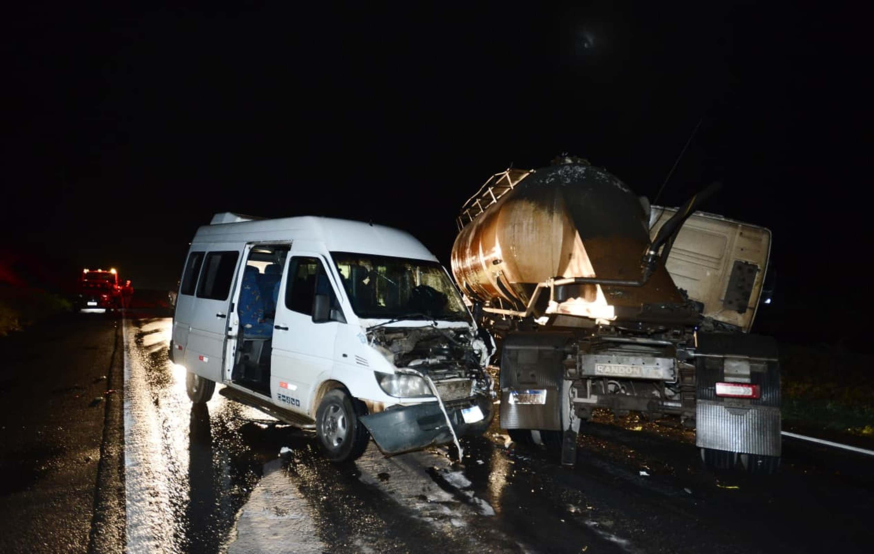 A van fazia o transporte de universit&aacute;rios