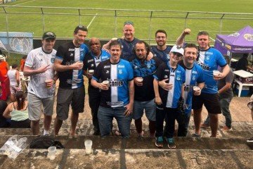 Conheça a 'Organizada das Nações Unidas', torcida imigrante do Capital
 -  (crédito: Arquivo pessoal)