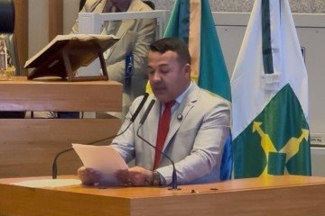 O deputado distrital Rogério Morro da Cruz (PRD) se pronuncia contra PL apresentado pelo Governo do DF (GDF) para salvar o Banco de Brasília (BRB). - (crédito: Mila Ferreira/CB/DA Press) O deputado distrital Rogério Morro da Cruz (PRD) se pronuncia contra PL apresentado pelo Governo do DF (GDF) para salvar o Banco de Brasília (BRB). - (crédito: Mila Ferreira/CB/DA Press)