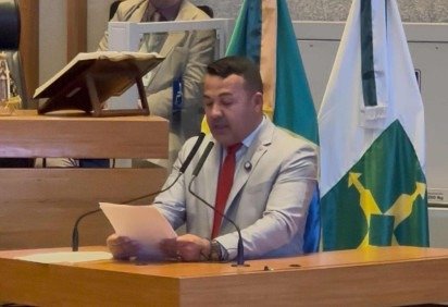 O deputado distrital Rogério Morro da Cruz (PRD) se pronuncia contra PL apresentado pelo Governo do DF (GDF) para salvar o Banco de Brasília (BRB). -  (crédito: Mila Ferreira/CB/DA Press) -O deputado distrital Rogério Morro da Cruz (PRD) se pronuncia contra PL apresentado pelo Governo do DF (GDF) para salvar o Banco de Brasília (BRB). -  (crédito: Mila Ferreira/CB/DA Press)