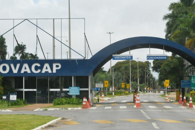 Não havia nenhuma sinalização ou barreira de alerta na pista no momento do ocorrido - (crédito: Ed Alves/CB/D.A Press) Não havia nenhuma sinalização ou barreira de alerta na pista no momento do ocorrido - (crédito: Ed Alves/CB/D.A Press)