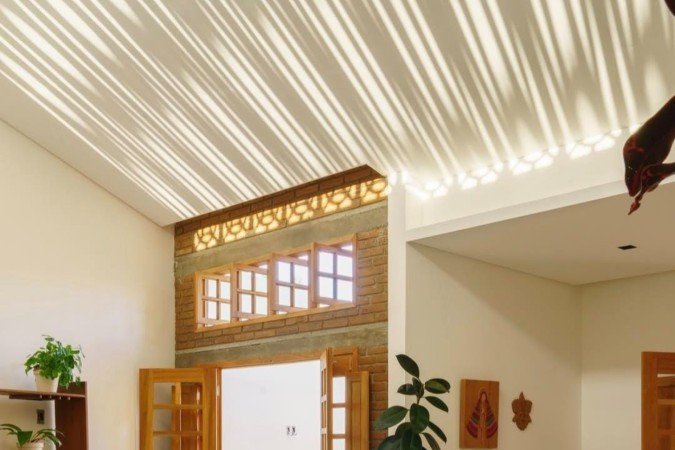 Um dos elementos mais celebrados do projeto s&atilde;o os cobog&oacute;s voltados para o poente