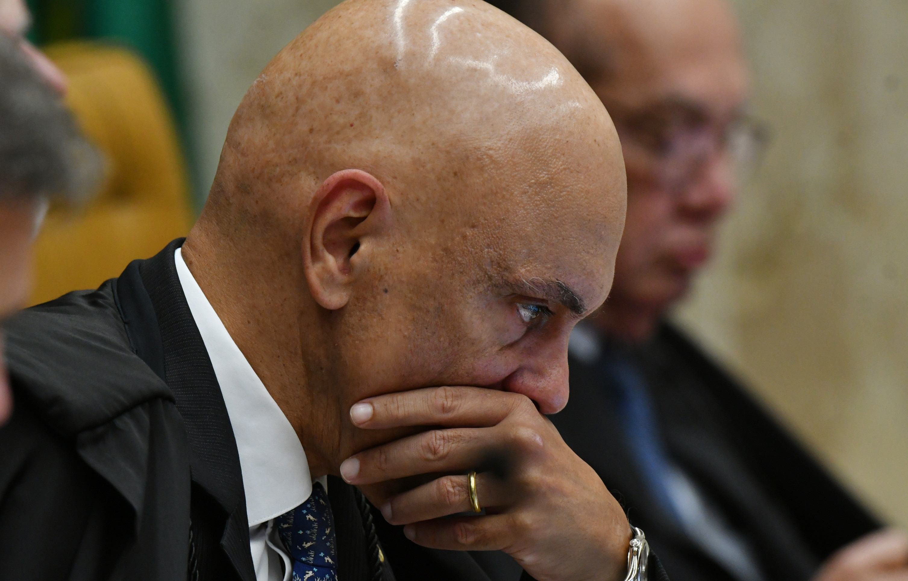 Vorcaro trocou mensagens com Moraes no dia da prisão, revela O Globo