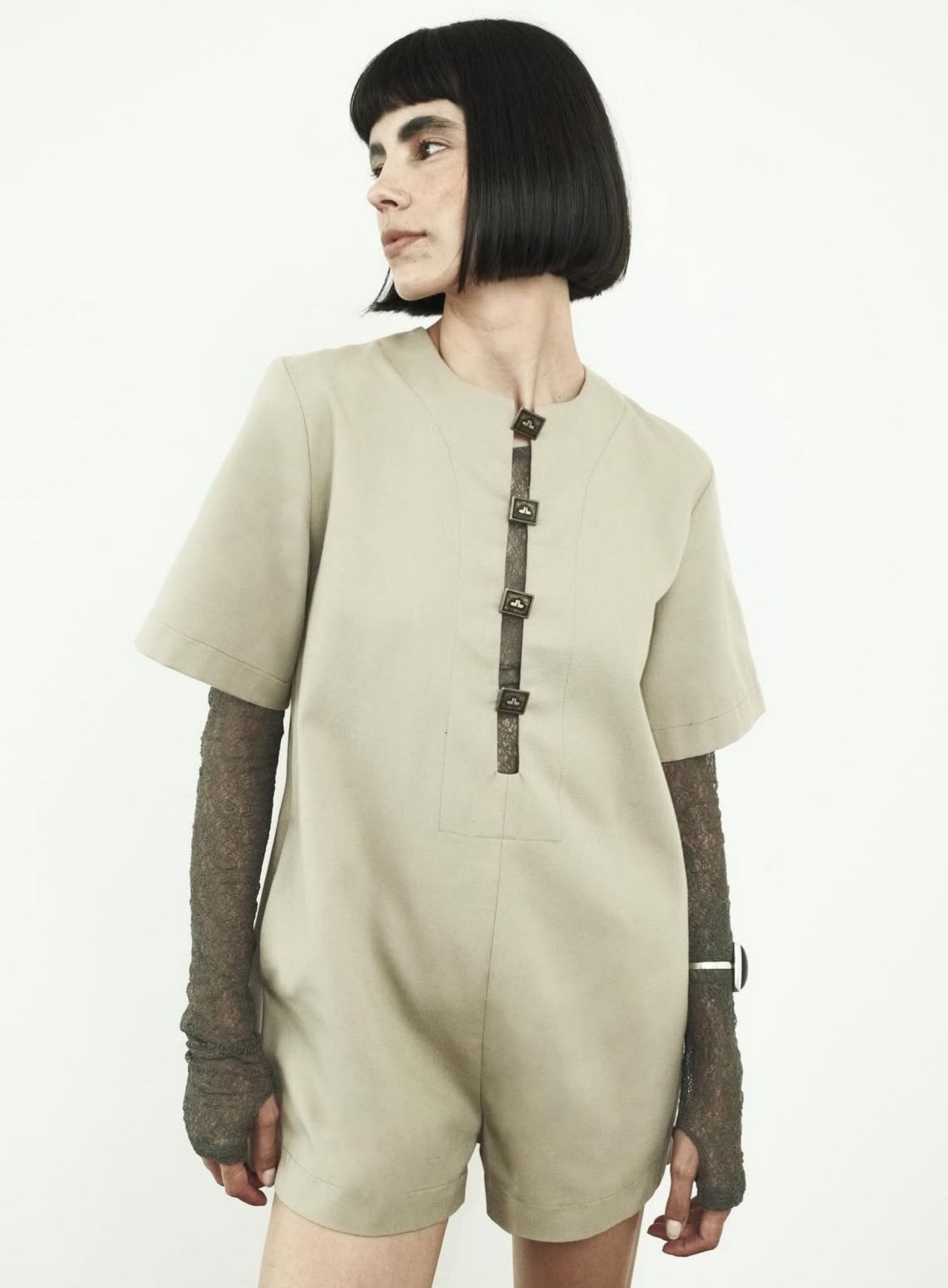 Macaquinho 7001, feito na sarja de tape&ccedil;aria sustent&aacute;vel