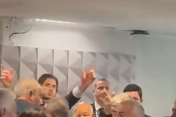 Tumulto suspende CPMI do INSS após quebra de sigilo de filho de Lula -  (crédito: Reprodução)