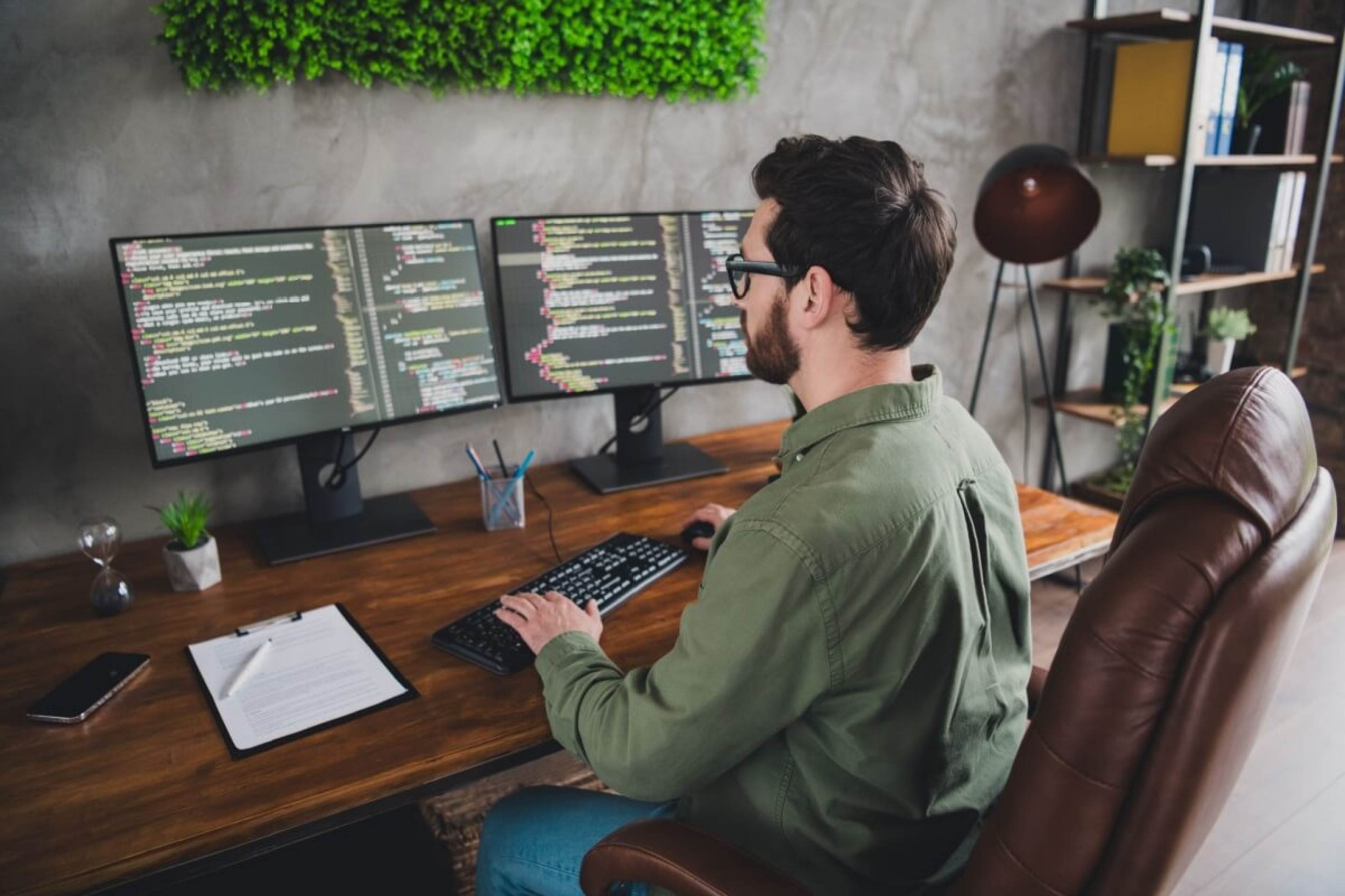 Mercado de tecnologia deve ser um dos setores mais aquecidos da economia global nos próximos cinco anos (Imagem: technological professions | Shutterstock)
- (crédito: EdiCase) Mercado de tecnologia deve ser um dos setores mais aquecidos da economia global nos próximos cinco anos (Imagem: technological professions | Shutterstock)
- (crédito: EdiCase)