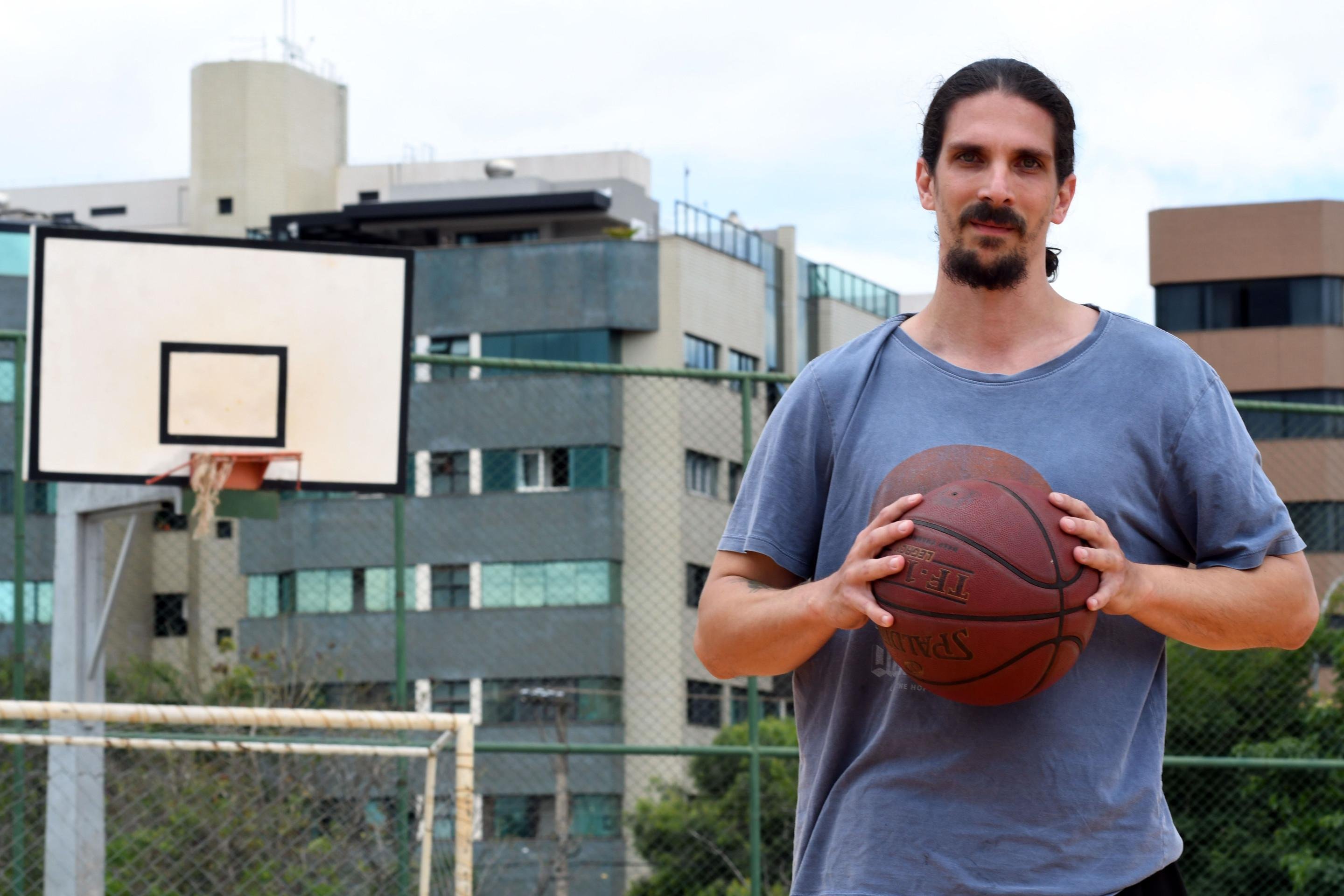 Pedro de Almeida frequenta o Parque Bosque do Sudoeste