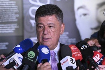 Presidente da CPMI do INSS dá prazo de cinco dias para Coaf liberar relatório financeiro de Lulinha.
- (crédito: Carlos Moura/Agência Senado) Presidente da CPMI do INSS dá prazo de cinco dias para Coaf liberar relatório financeiro de Lulinha.
- (crédito: Carlos Moura/Agência Senado)