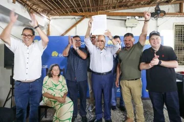 Restaurante Palhoça recebe escritura após 48 anos de espera -  (crédito: Renato Alves/Agência Brasília)