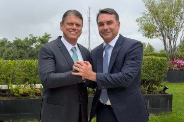 Tarcísio: debates conduzidos por Flávio na pré-campanha continuam mobilizando apoiadores -  (crédito:  Reprodução/X)