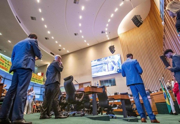 Dos 17 distritais que fazem parte da base governista, 11 se reuniram no fim da última semana para tentar alinhar o discurso quanto ao projeto -  (crédito: Carolina Curi/Agência CLDF)