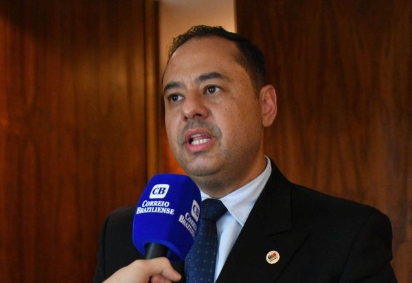 Ed Alves CB/DA Press