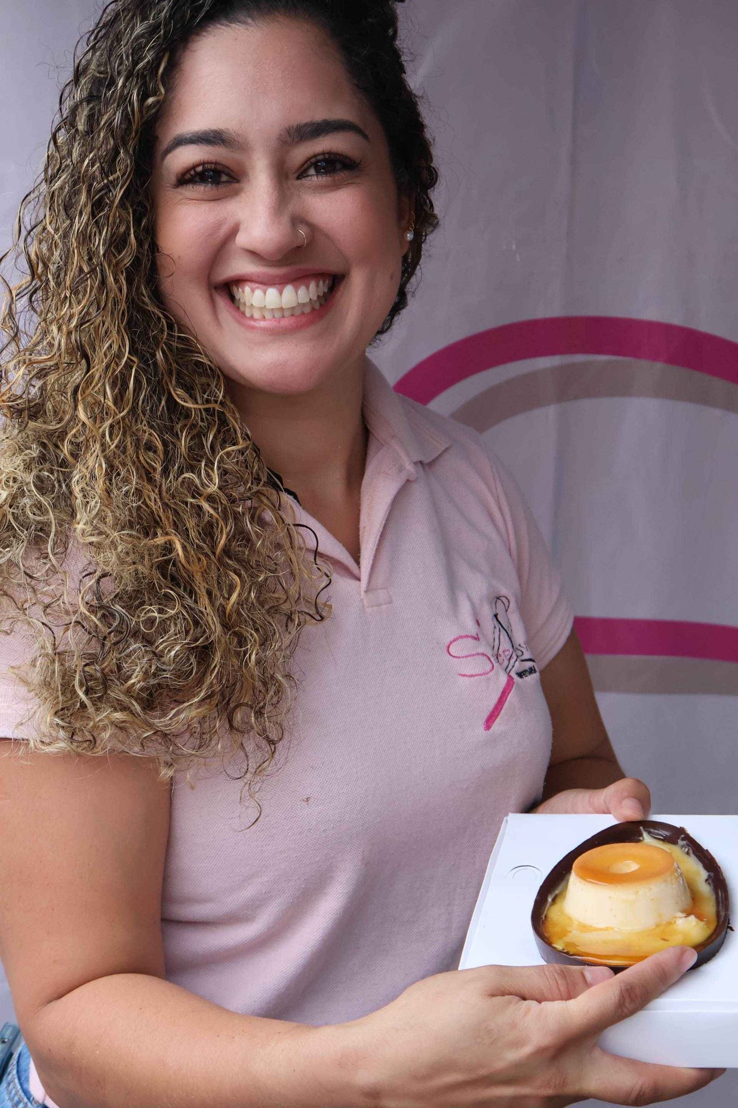 Glaycienne traz uma novidade: ovo de P&aacute;scoa feito de pudim       