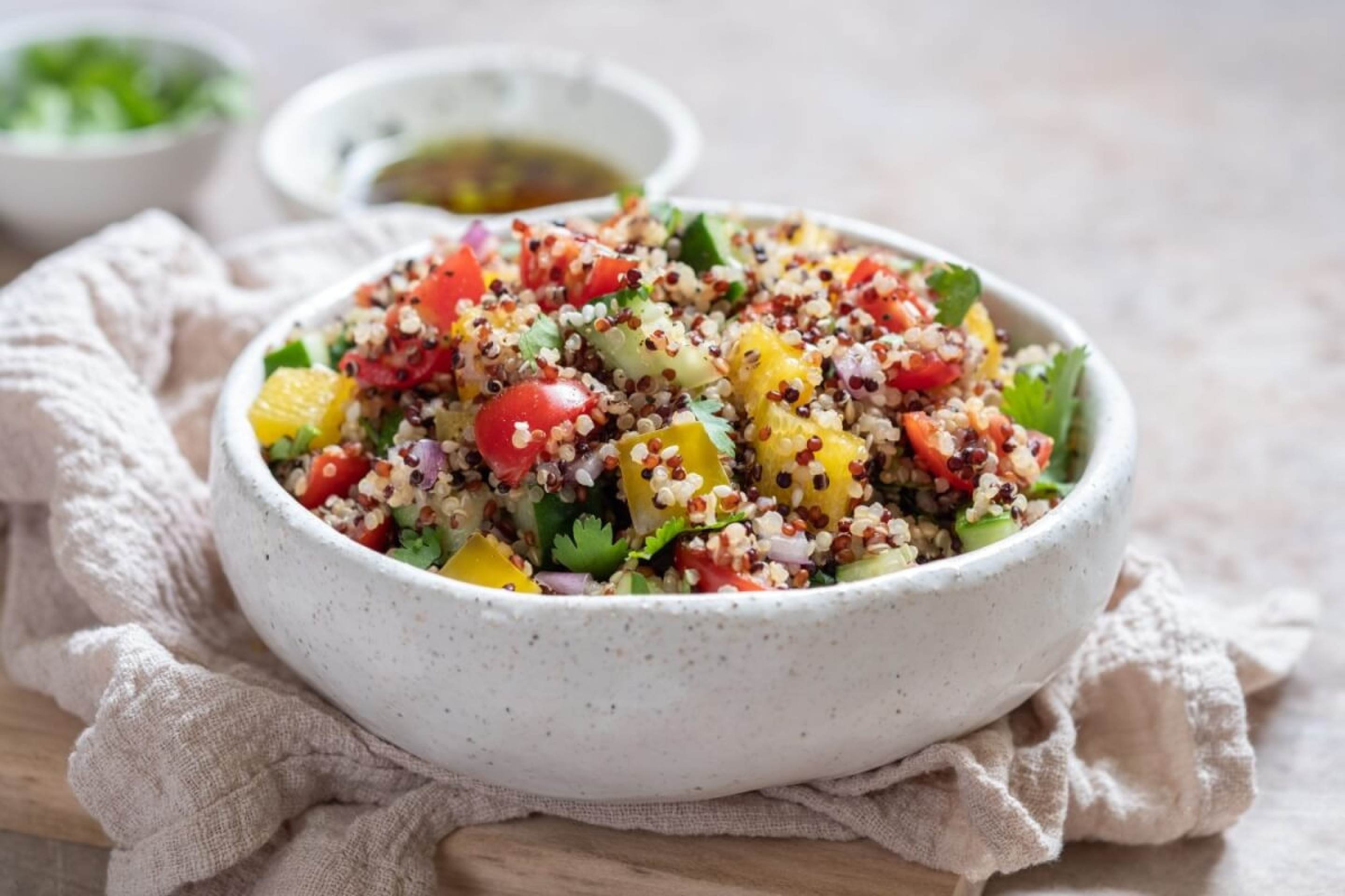Tabule de quinoa (Imagem: Elena Shashkina | Shutterstock) - (crédito: EdiCase) Tabule de quinoa (Imagem: Elena Shashkina | Shutterstock) - (crédito: EdiCase)