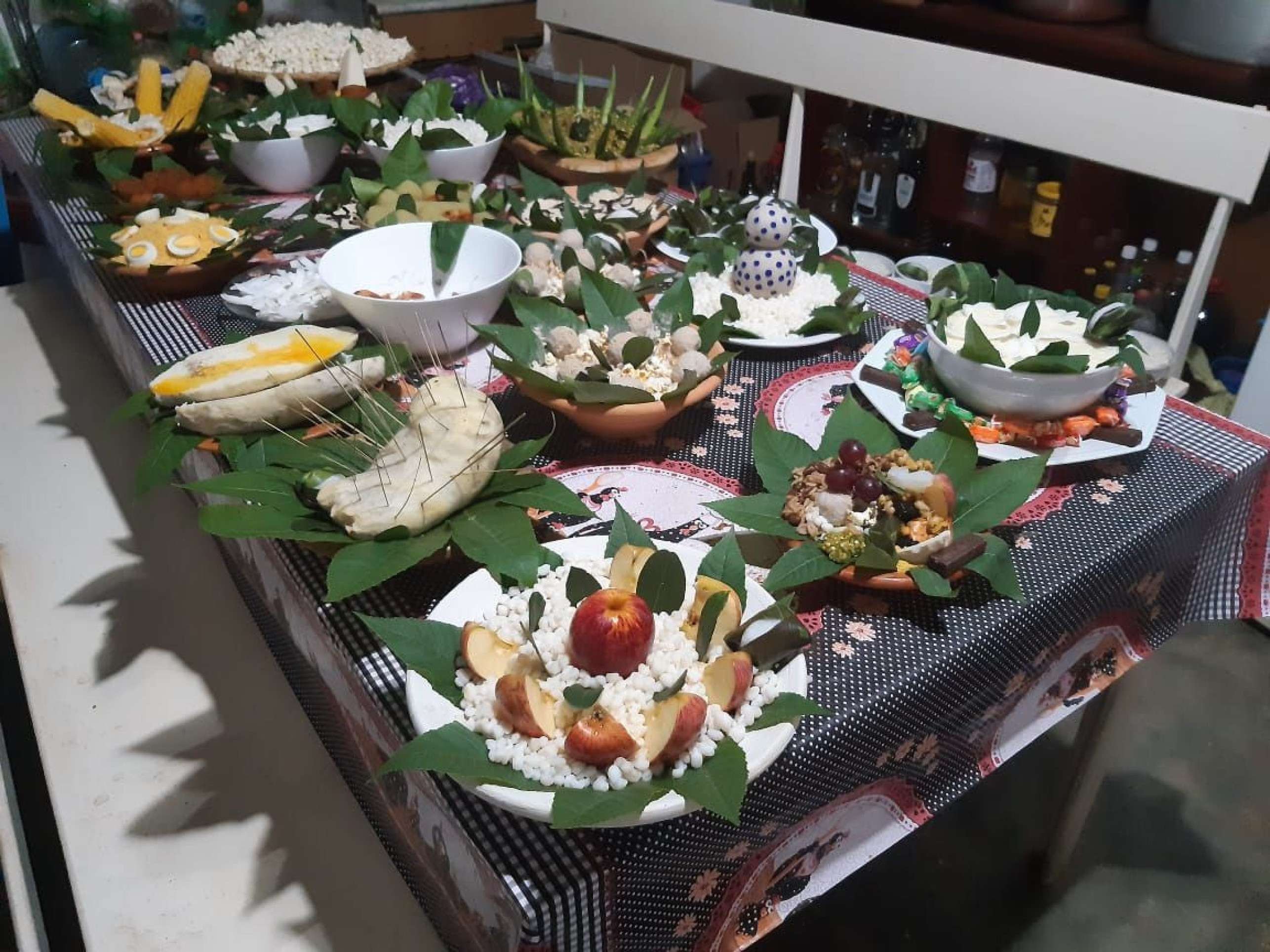 Um dos pilares dos terreiros de Candombl&eacute; s&atilde;o as oferendas rituais de alimentos, popularmente conhecidas como "comidas de santo".