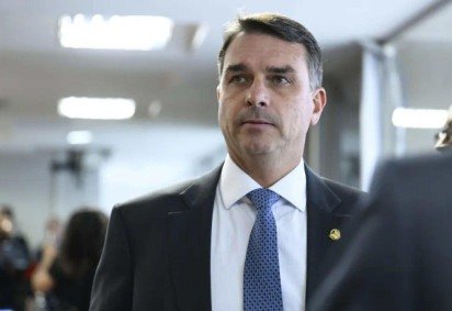 Equipe de Flávio Bolsonaro estuda ajuste que limita aposentadorias e gastos sociais à inflação -  (crédito:  Andressa Anholete/Agência Senado) -Equipe de Flávio Bolsonaro estuda ajuste que limita aposentadorias e gastos sociais à inflação -  (crédito:  Andressa Anholete/Agência Senado)