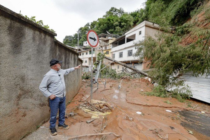 Presidente visitou cidades afetadas pelas chuvas em Minas Gerais e pediu um minuto de silêncio pelas vítimas - (crédito: Ricardo Stuckert / PR) Presidente visitou cidades afetadas pelas chuvas em Minas Gerais e pediu um minuto de silêncio pelas vítimas - (crédito: Ricardo Stuckert / PR)