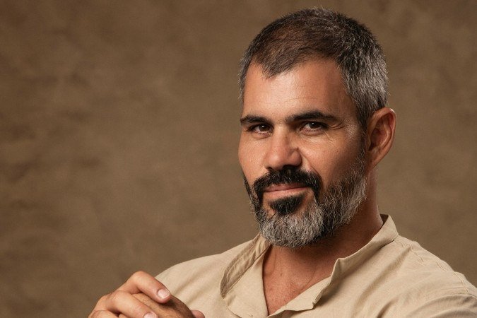 Juliano Cazarré nasceu em Pelotas (RS), mas foi criado em Brasília - (crédito: Nanda Araújo) Juliano Cazarré nasceu em Pelotas (RS), mas foi criado em Brasília - (crédito: Nanda Araújo)