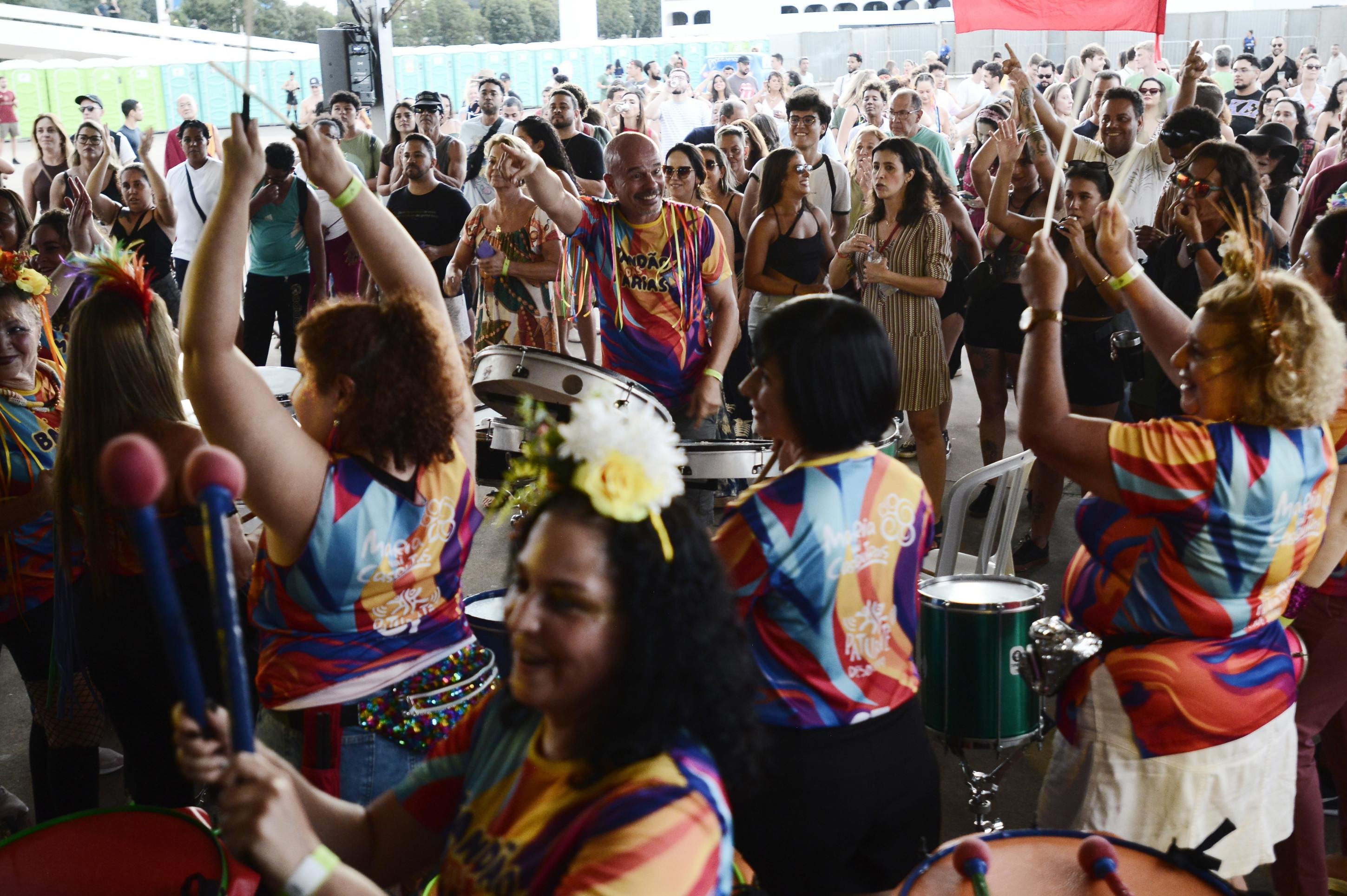 28/02/2026. Cr&eacute;dito: Minervino J&uacute;nior/CB/D.A Press. Brasil.  Brasilia - DF. Ressaca do Carnaval no Museu com a banda de percuss&atilde;o Maria vai com as outras.