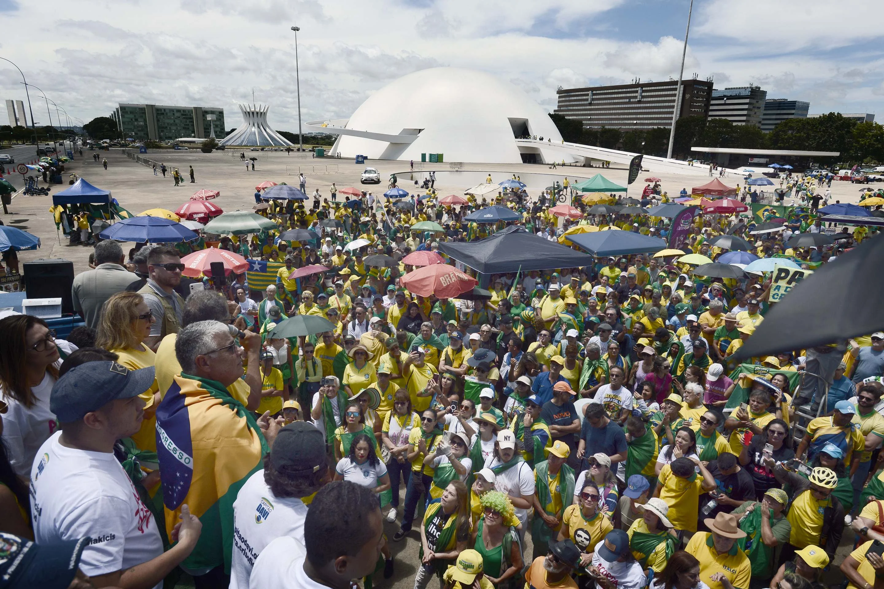 Brasilienses de direita se reuniram no Museu da Rep&uacute;blica
