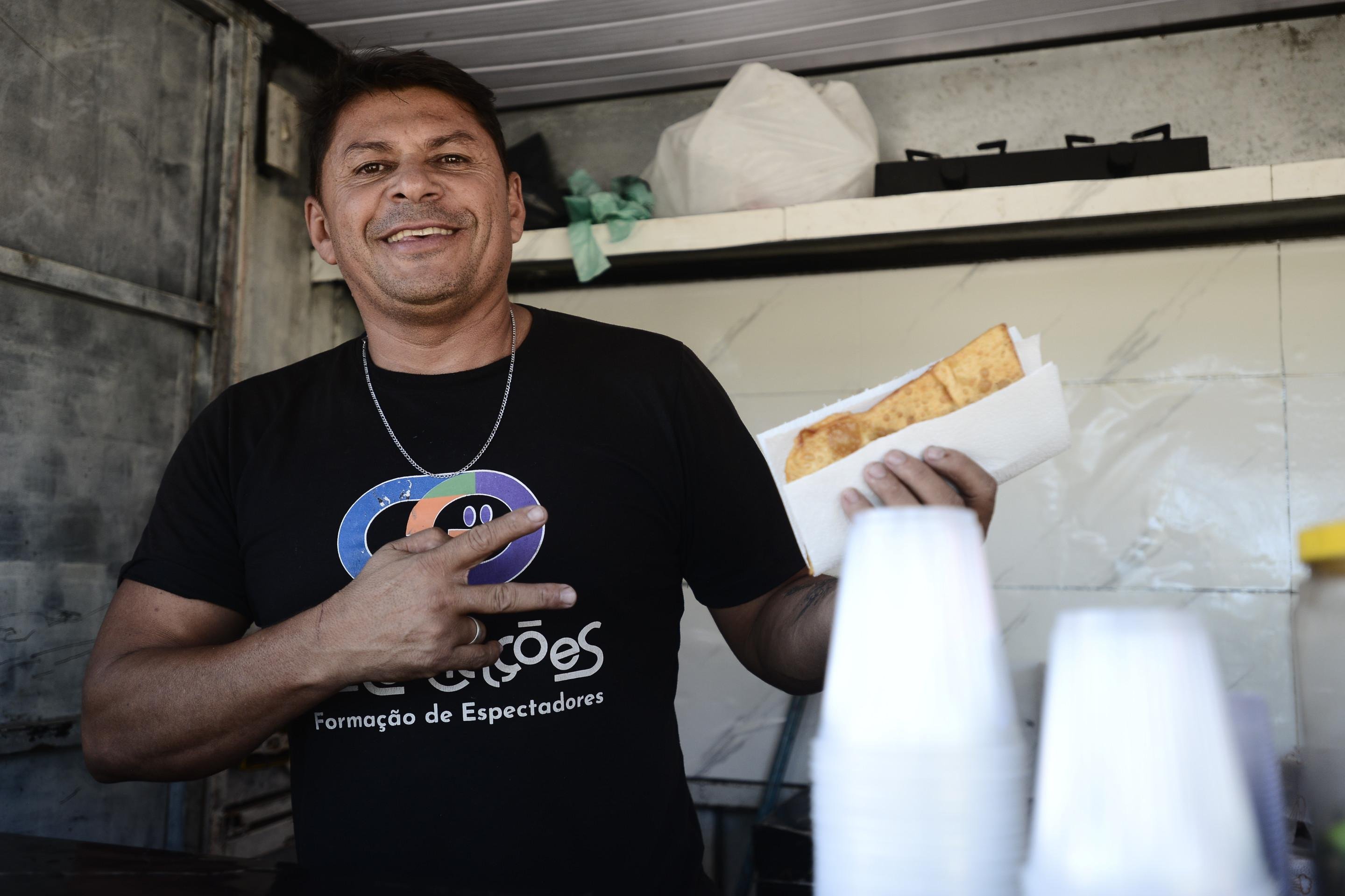 Alo&iacute;sio Nobrega tem uma pastelaria e vai ao Eix&atilde;o todos os domingos