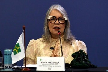 Secretária de Educação do DF, Hévia Paranaguá, assume a presidência do Conselho que reúne secretários de educação de todos os estados do Brasil - (crédito: Marcelo Ferreira/CB/D.A Press) Secretária de Educação do DF, Hévia Paranaguá, assume a presidência do Conselho que reúne secretários de educação de todos os estados do Brasil - (crédito: Marcelo Ferreira/CB/D.A Press)