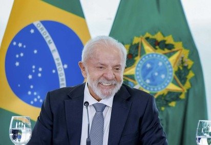 Enquanto o apoio o cenário político do Rio mostra consolidação do apoio de Lula a Eduardo Paes, as negociações para decidir quem representará a chapa no Senado ainda é uma incógnita -  (crédito: Ricardo Stuckert / PR) -Enquanto o apoio o cenário político do Rio mostra consolidação do apoio de Lula a Eduardo Paes, as negociações para decidir quem representará a chapa no Senado ainda é uma incógnita -  (crédito: Ricardo Stuckert / PR)