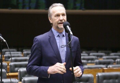 Líder do PT critica manutenção da redução da maioridade na proposta de PEC da Segurança.
 -  (crédito:  Vinicius Loures / Câmara dos Deputados) -Líder do PT critica manutenção da redução da maioridade na proposta de PEC da Segurança.
 -  (crédito:  Vinicius Loures / Câmara dos Deputados)