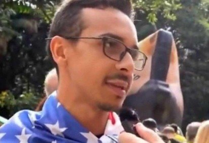 Homem afirma que 'os meios legais' já foram usados e uma intervenção internacional seria a única saída -  (crédito: Reprodução/Instagram @lucianodaluz)