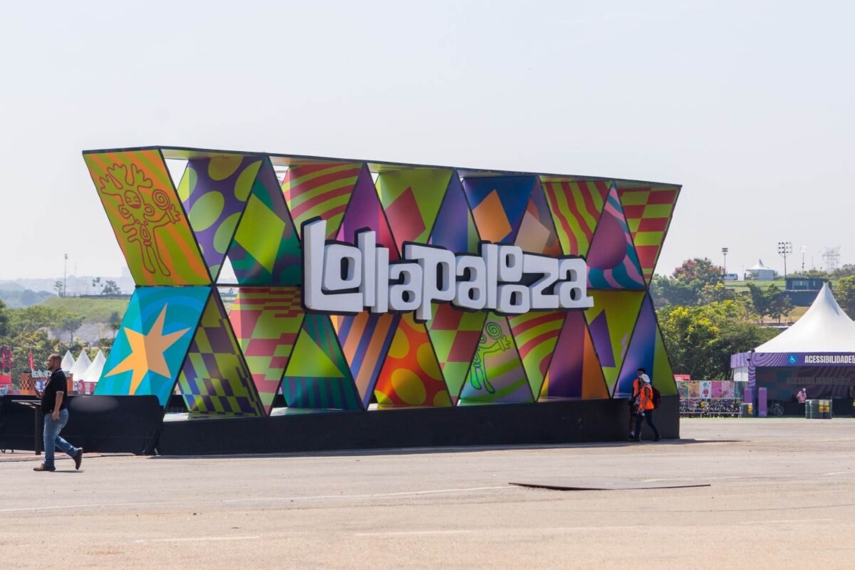 Artistas globais e performances aguardadas marcam a próxima edição do Lollapalooza em São Paulo (Imagem: Bruno Martins Imagens | Shutterstock) - (crédito: EdiCase) Artistas globais e performances aguardadas marcam a próxima edição do Lollapalooza em São Paulo (Imagem: Bruno Martins Imagens | Shutterstock) - (crédito: EdiCase)