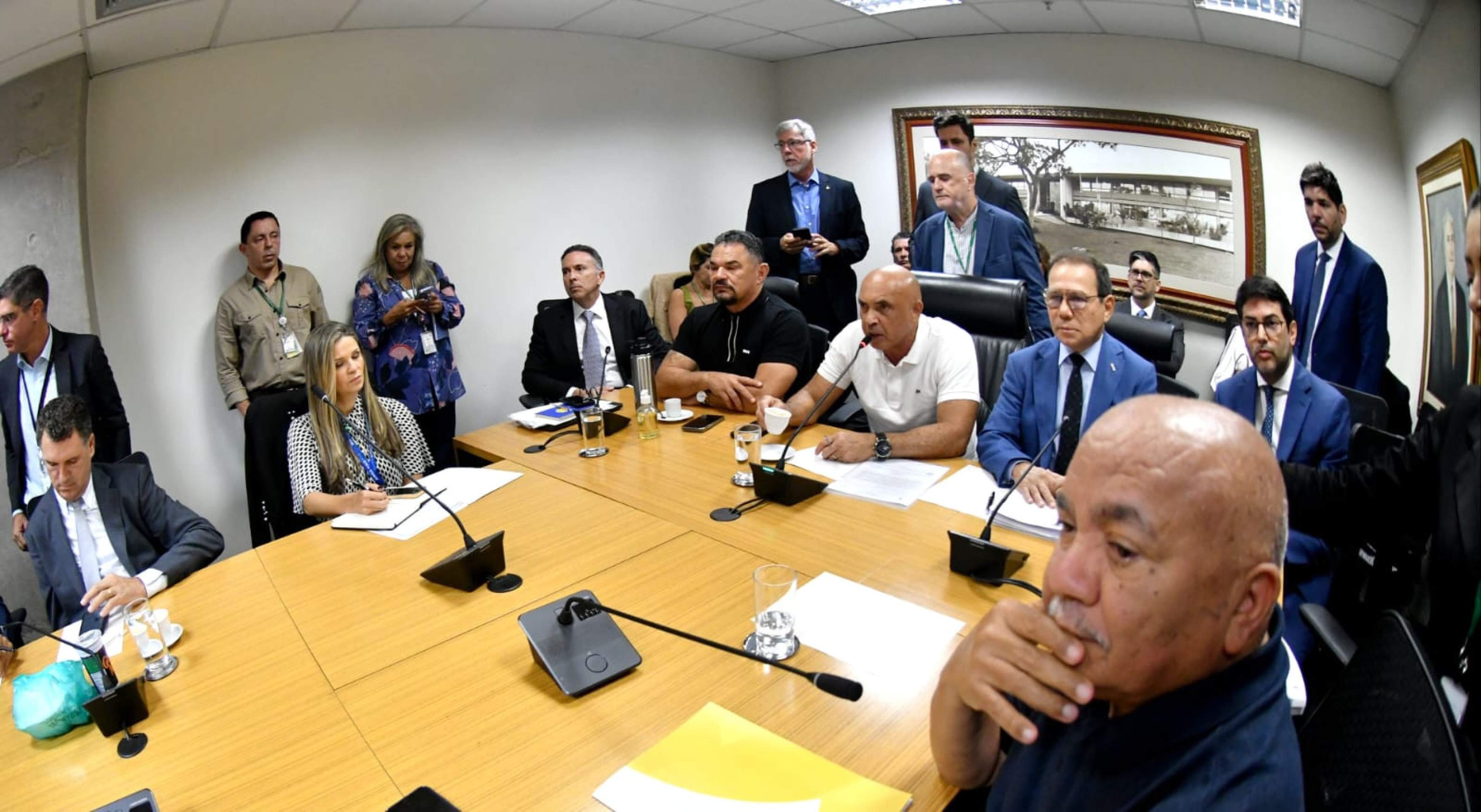 Presidente do BRB afirma que banco vai parar caso projeto de im&oacute;veis p&uacute;blicos n&atilde;o for aprovado