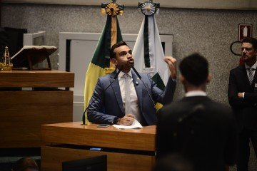 Fábio Félix aciona MP sobre uso da Serrinha para capitalizar BRB
- (crédito: Minervino Júnior/CB/D.A Press) Fábio Félix aciona MP sobre uso da Serrinha para capitalizar BRB
- (crédito: Minervino Júnior/CB/D.A Press)