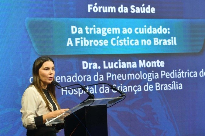 Luciana Monte, presidente da Sociedade de Pediatria do Distrito Federal, durante o 1º Painel 