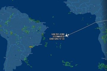 Pouso estava programado para às 17h35, no horário de Brasília -  (crédito: Reprodução/FlightAware)